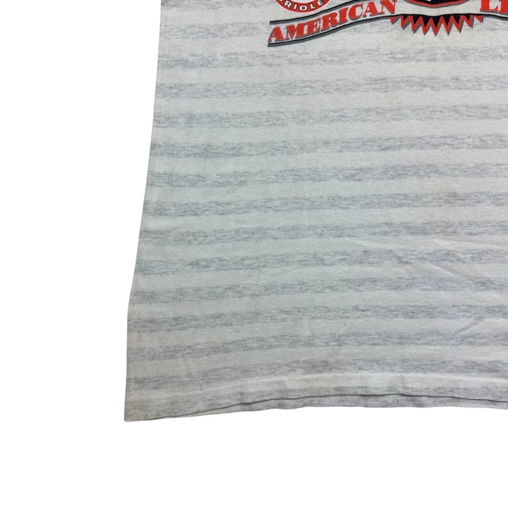 Vintage 90's Baltimore Orioles Graphic T-Shirt Logo 7 Faded Made in USA Size L - Picture 7 of 14